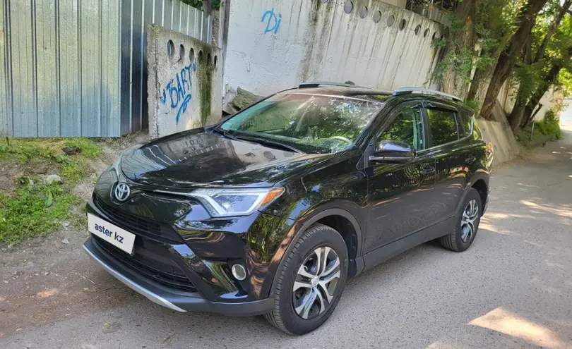 Toyota RAV4 2016 года за 10 500 000 тг. в Алматы