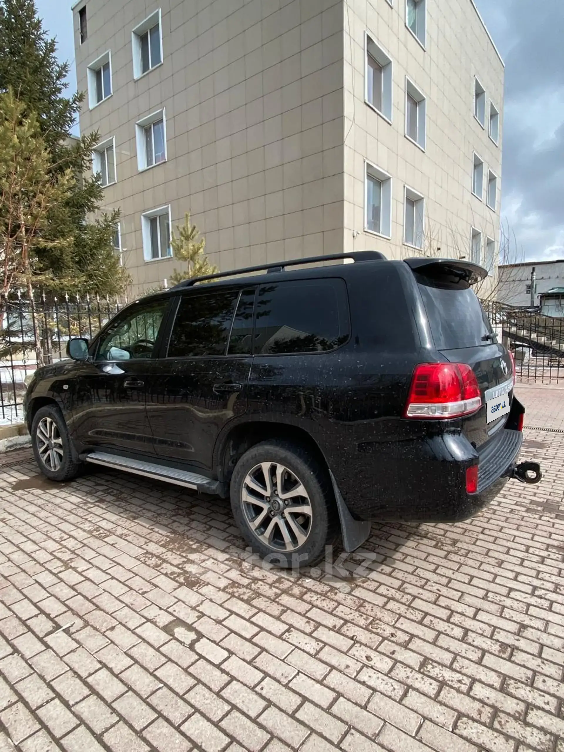 Toyota Land Cruiser 2010