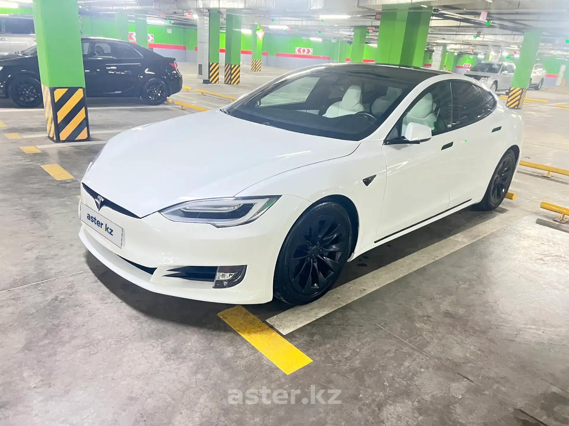 Tesla Model S 2018