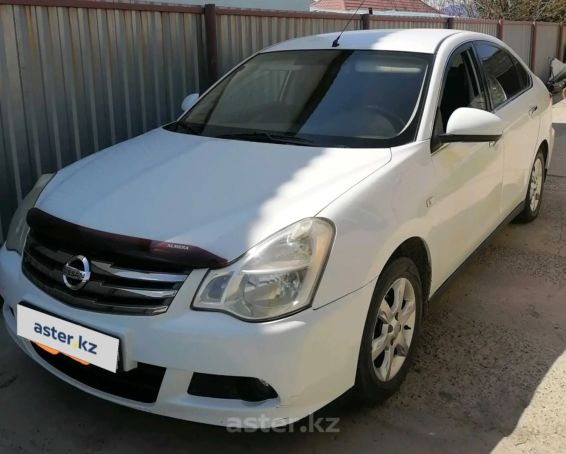 Nissan Almera 2015