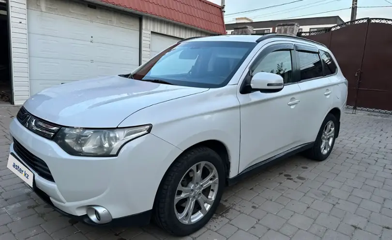 Mitsubishi Outlander 2013 года за 7 500 000 тг. в Алматы