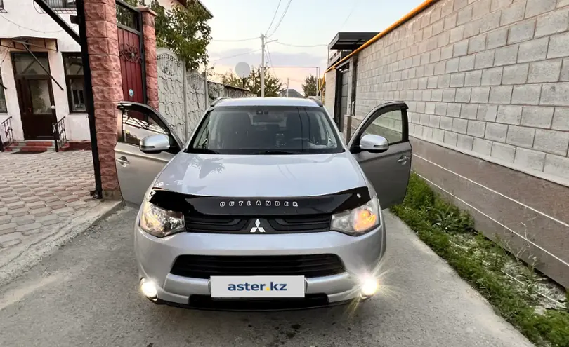 Mitsubishi Outlander 2012 года за 7 500 000 тг. в Алматы