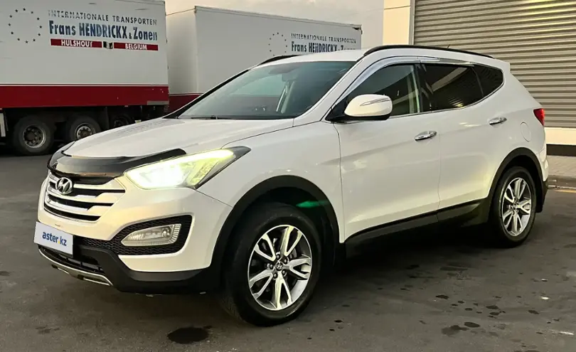 Hyundai Santa Fe 2013 года за 9 900 000 тг. в Алматы