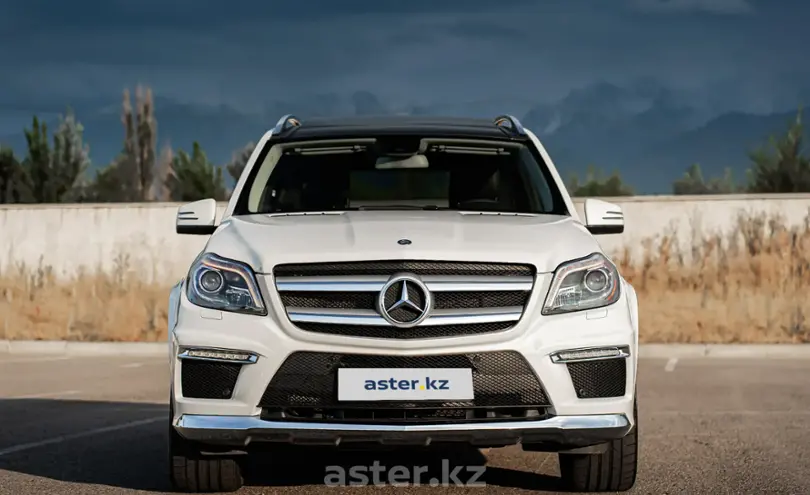 Mercedes-Benz GL-Класс 2013 года за 15 300 000 тг. в Алматы