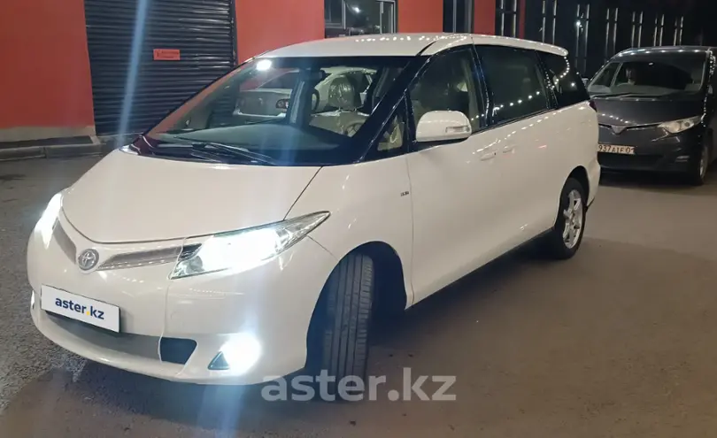 Toyota Previa 2017 года за 12 900 000 тг. в Астана