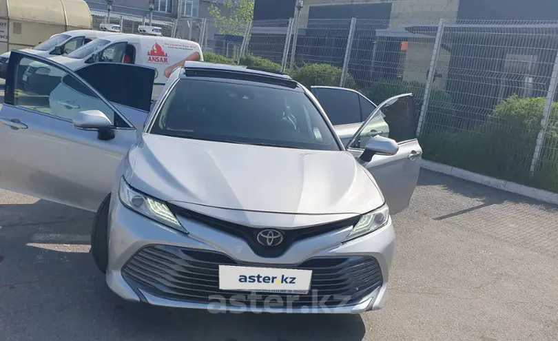 Toyota Camry 2020 года за 15 500 000 тг. в Алматы