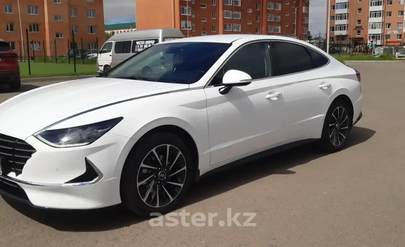 Hyundai Sonata 2023 года за 14 500 000 тг. в Астана