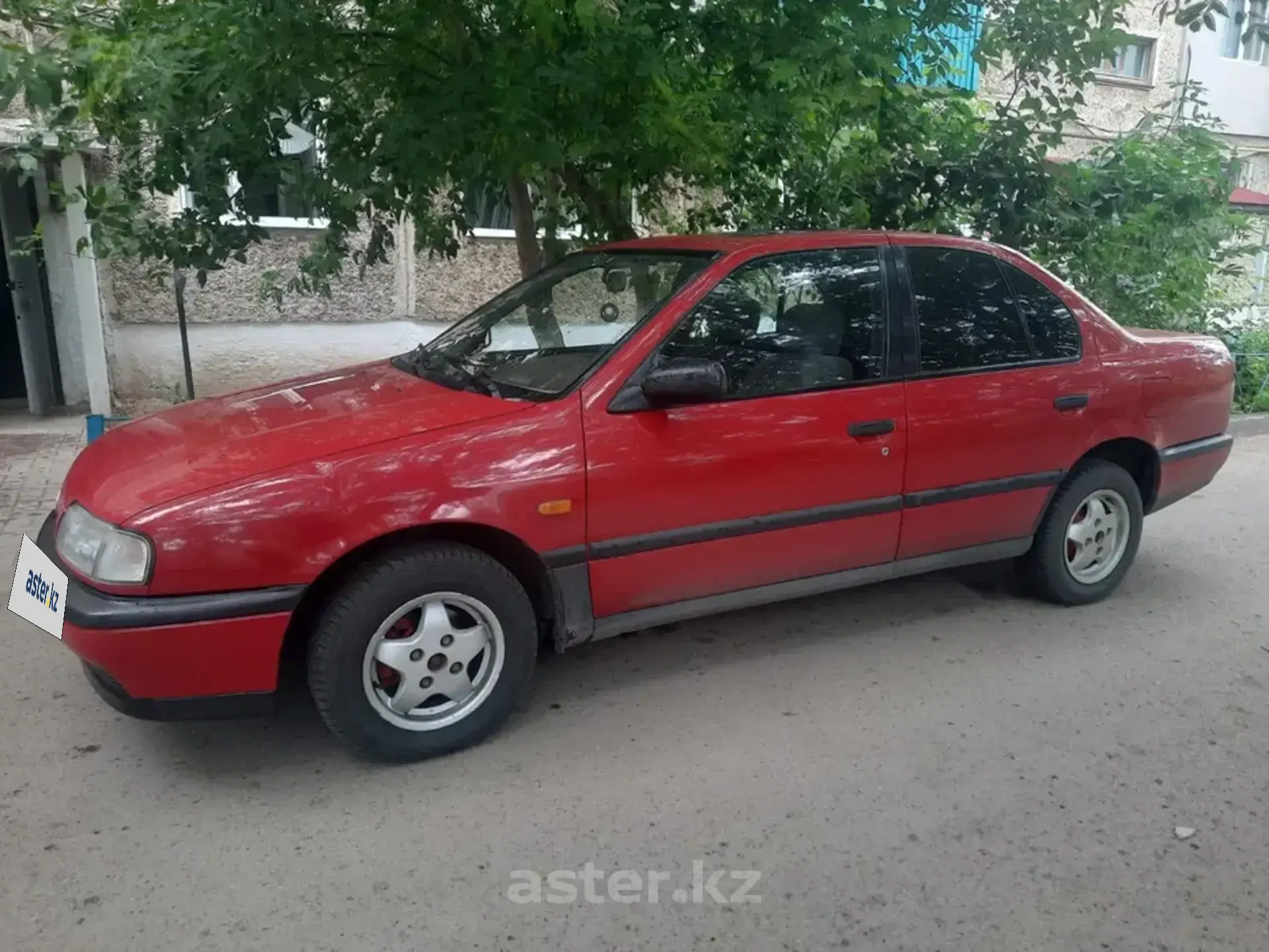 Nissan Primera 1992