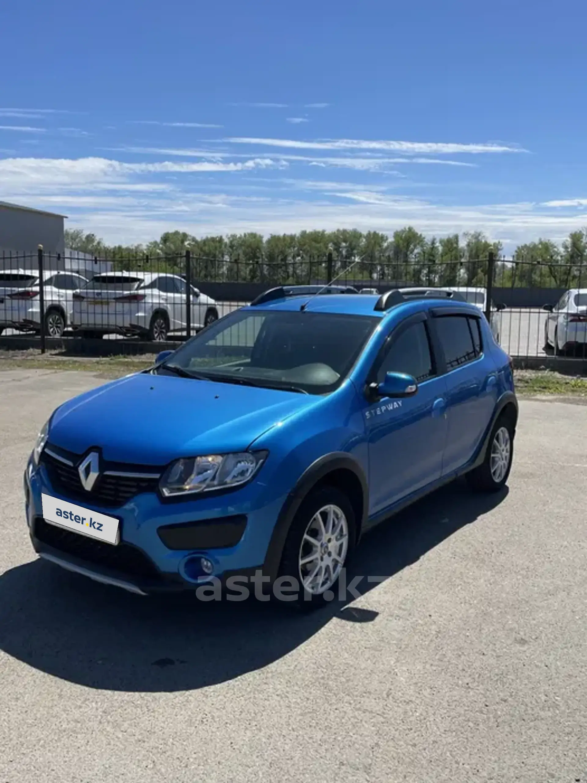 Renault Sandero 2015