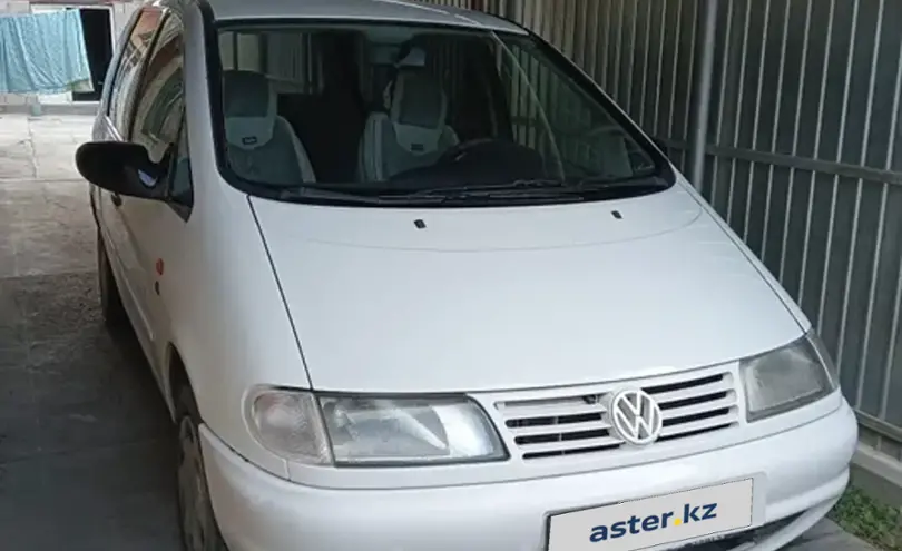 Volkswagen Sharan 1996 года за 2 500 000 тг. в Жамбылская область