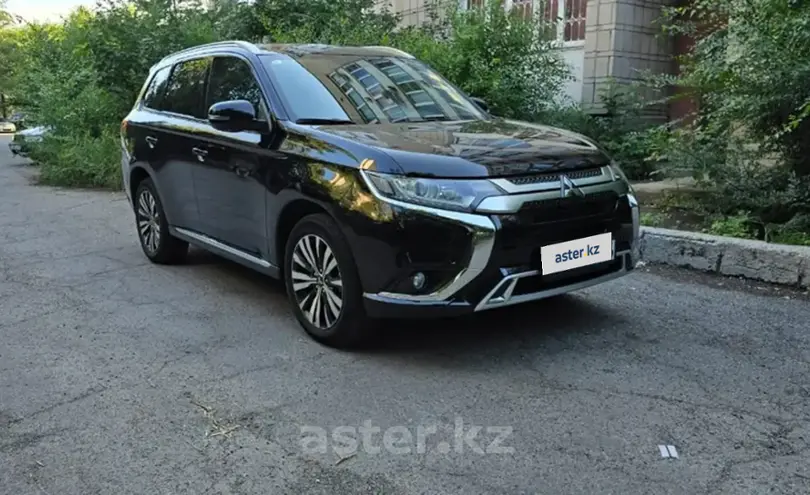 Mitsubishi Outlander 2022 года за 10 300 000 тг. в Восточно-Казахстанская область