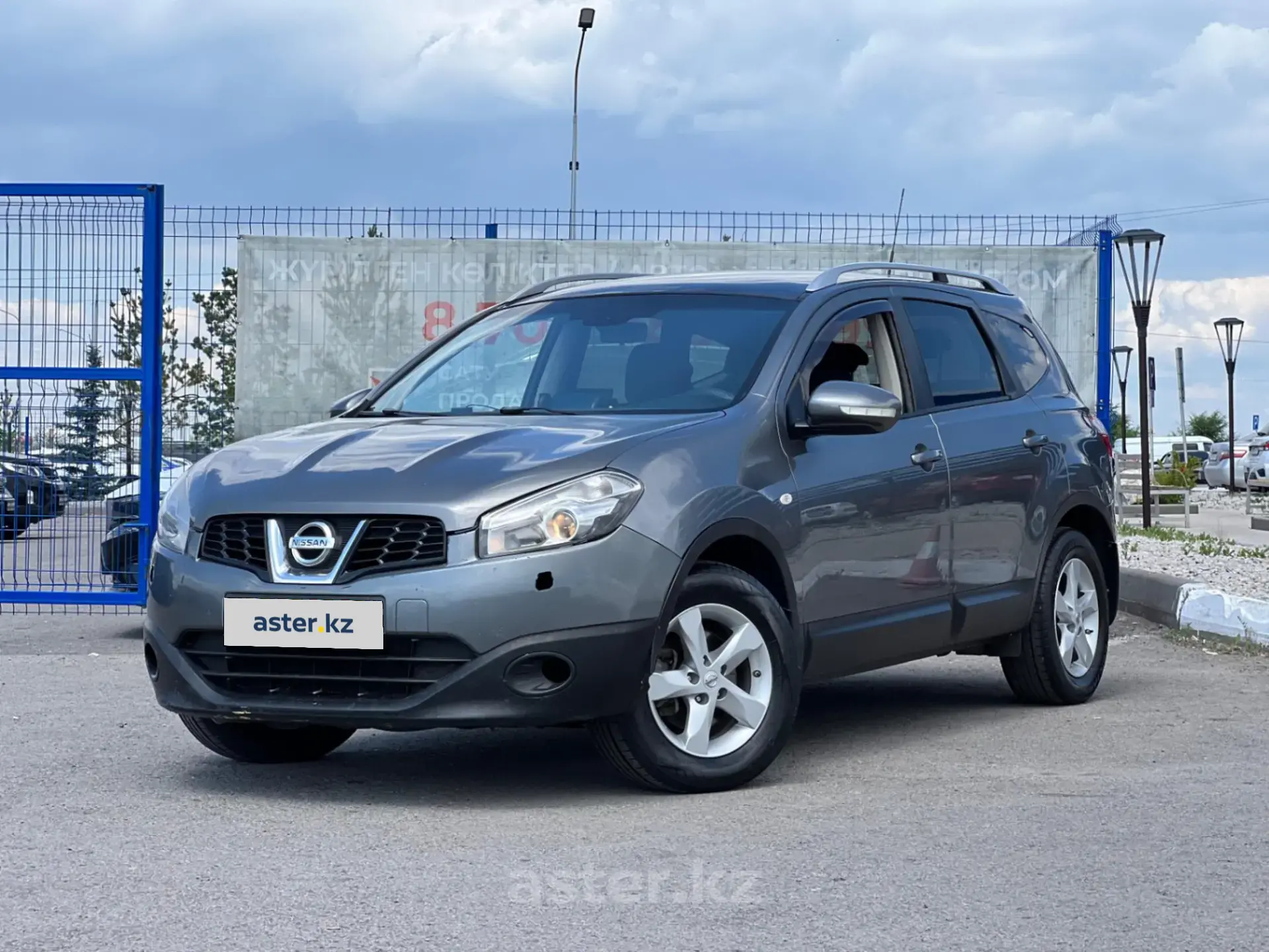 Nissan Qashqai+2 2011