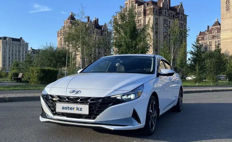 Hyundai Elantra 2021 года за 12 300 000 тг. в Астана