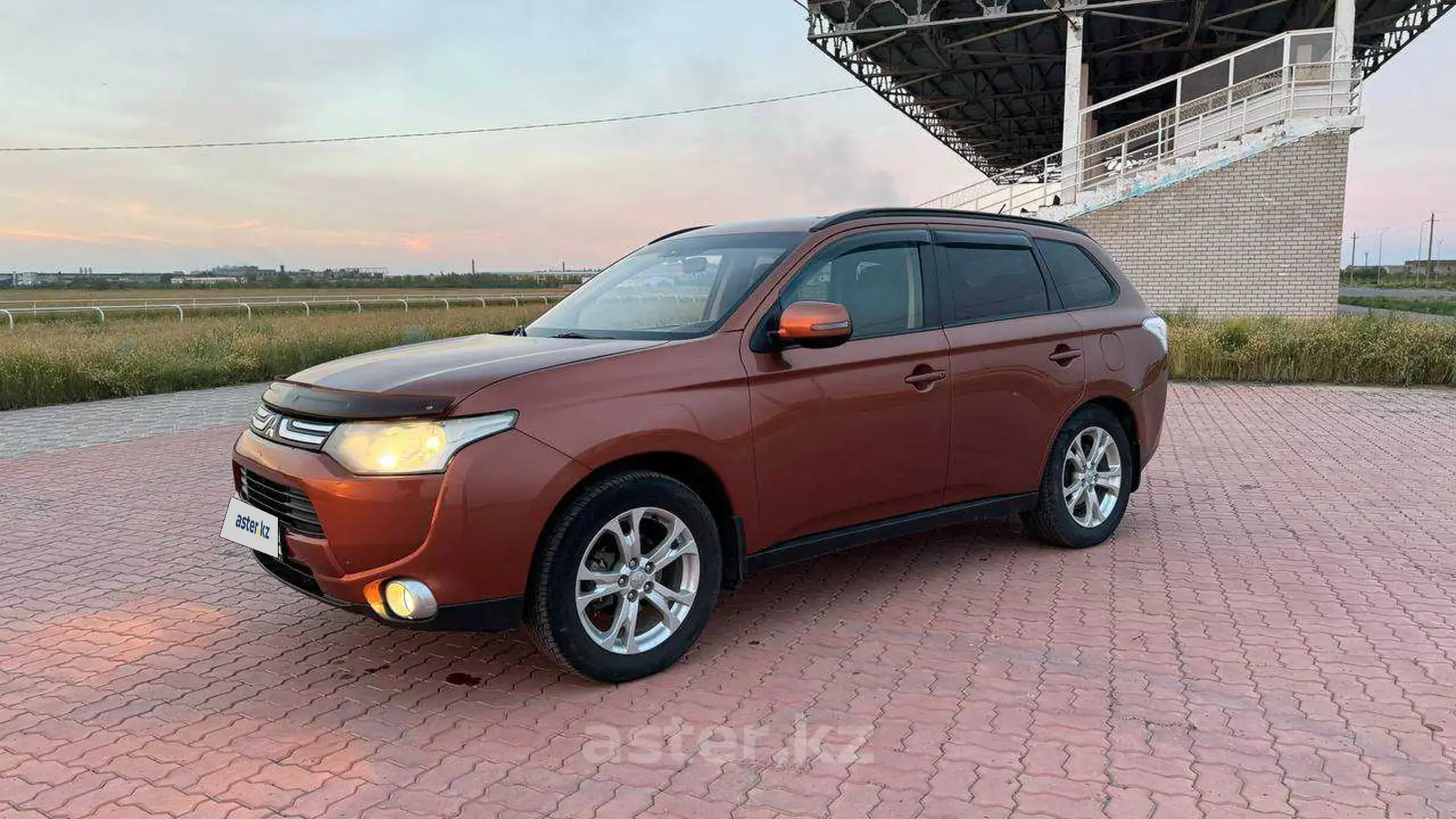 Mitsubishi Outlander 2013