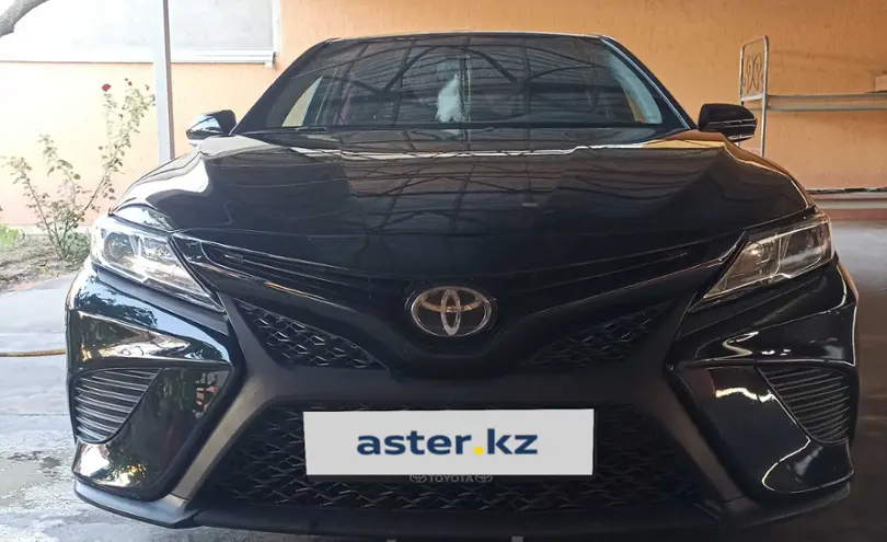 Toyota Camry 2019 года за 11 200 000 тг. в Шымкент