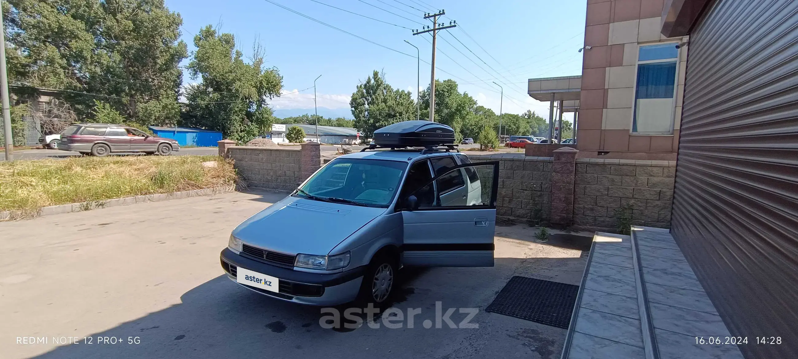 Mitsubishi Space Wagon 1993