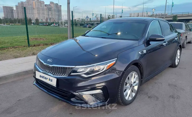 Kia Optima 2018 года за 9 000 000 тг. в Астана