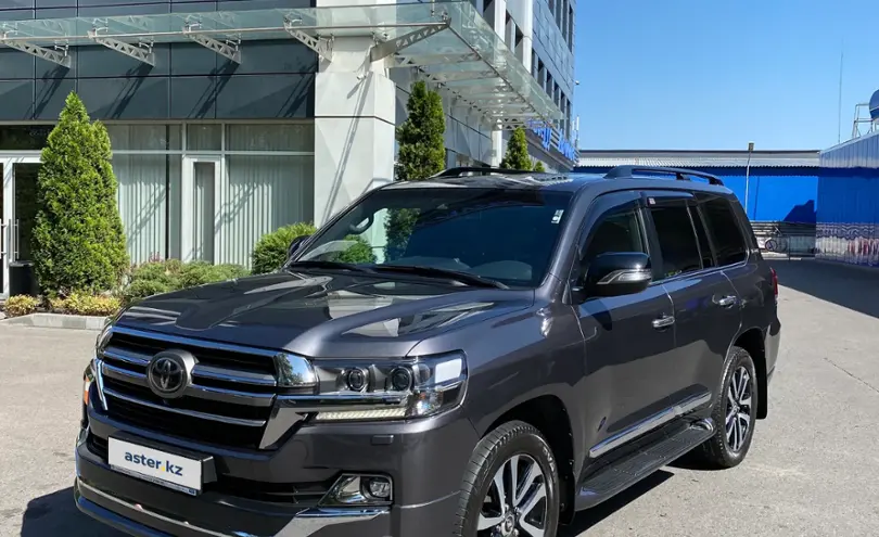 Toyota Land Cruiser 2019 года за 37 500 000 тг. в Алматы