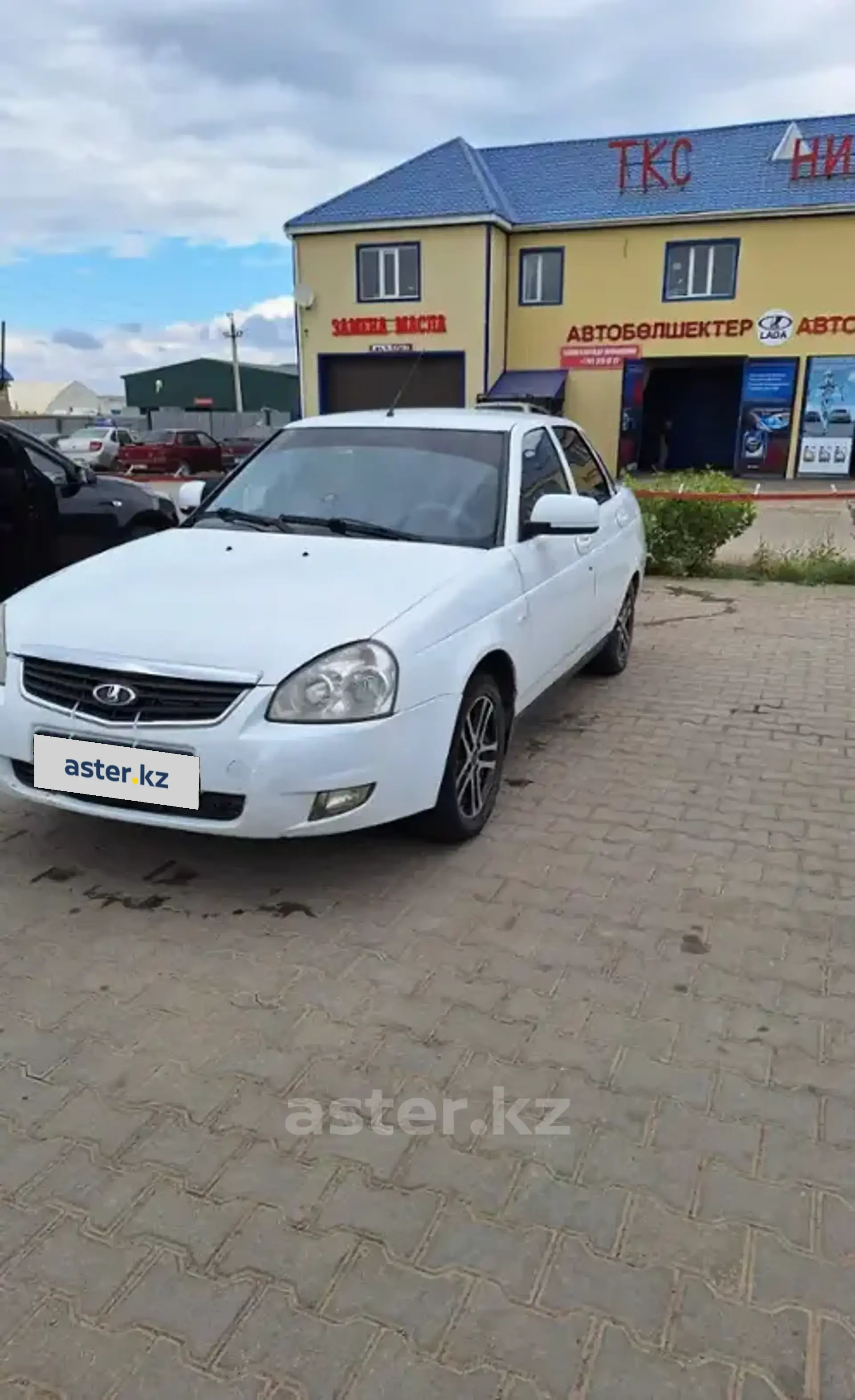 LADA (ВАЗ) Priora 2012