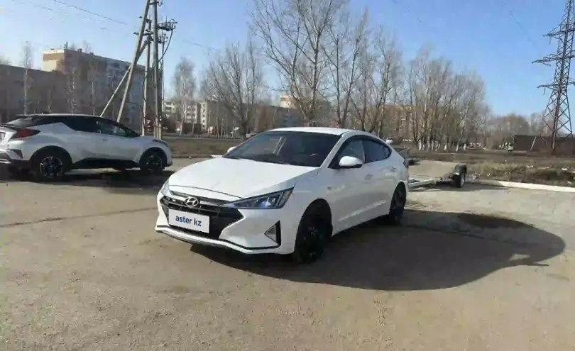 Hyundai Elantra 2019 года за 8 100 000 тг. в Астана