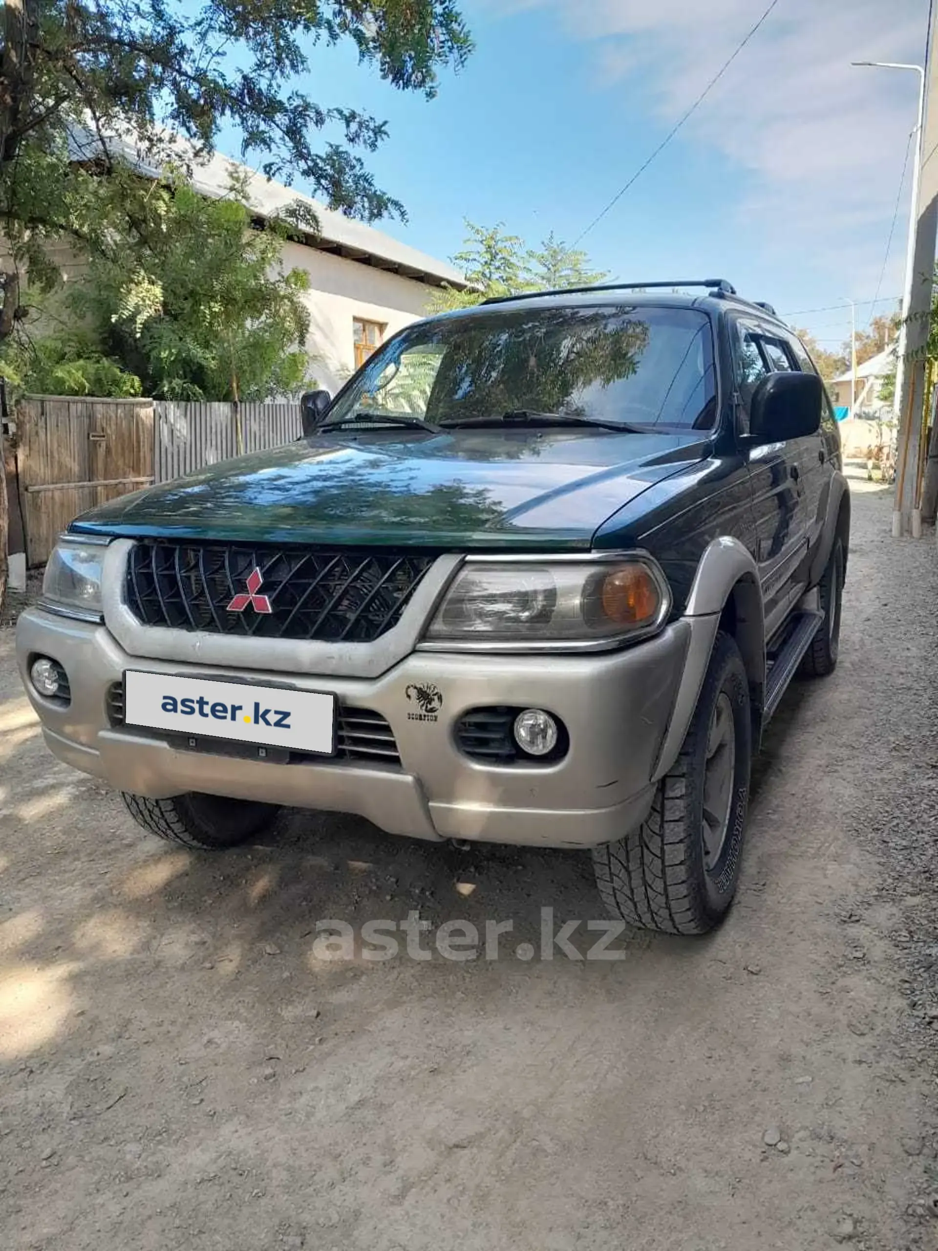 Mitsubishi Montero Sport 2000