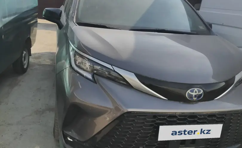 Toyota Sienna 2021 года за 29 500 000 тг. в Алматы