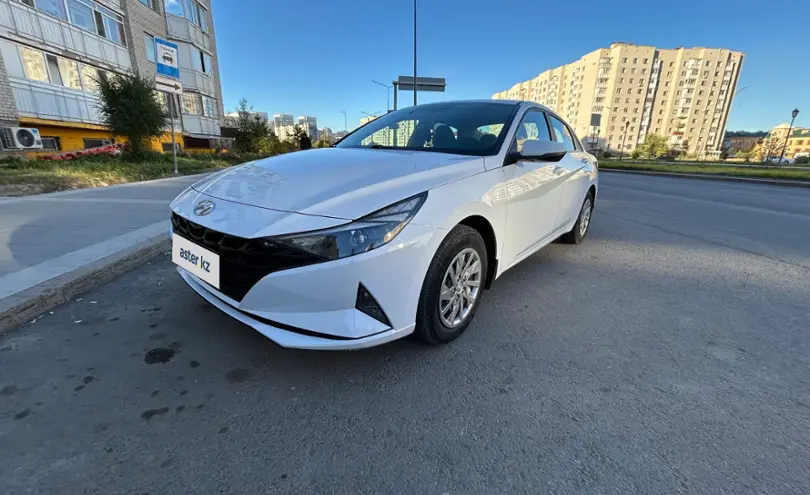 Hyundai Elantra 2021 года за 9 300 000 тг. в Астана