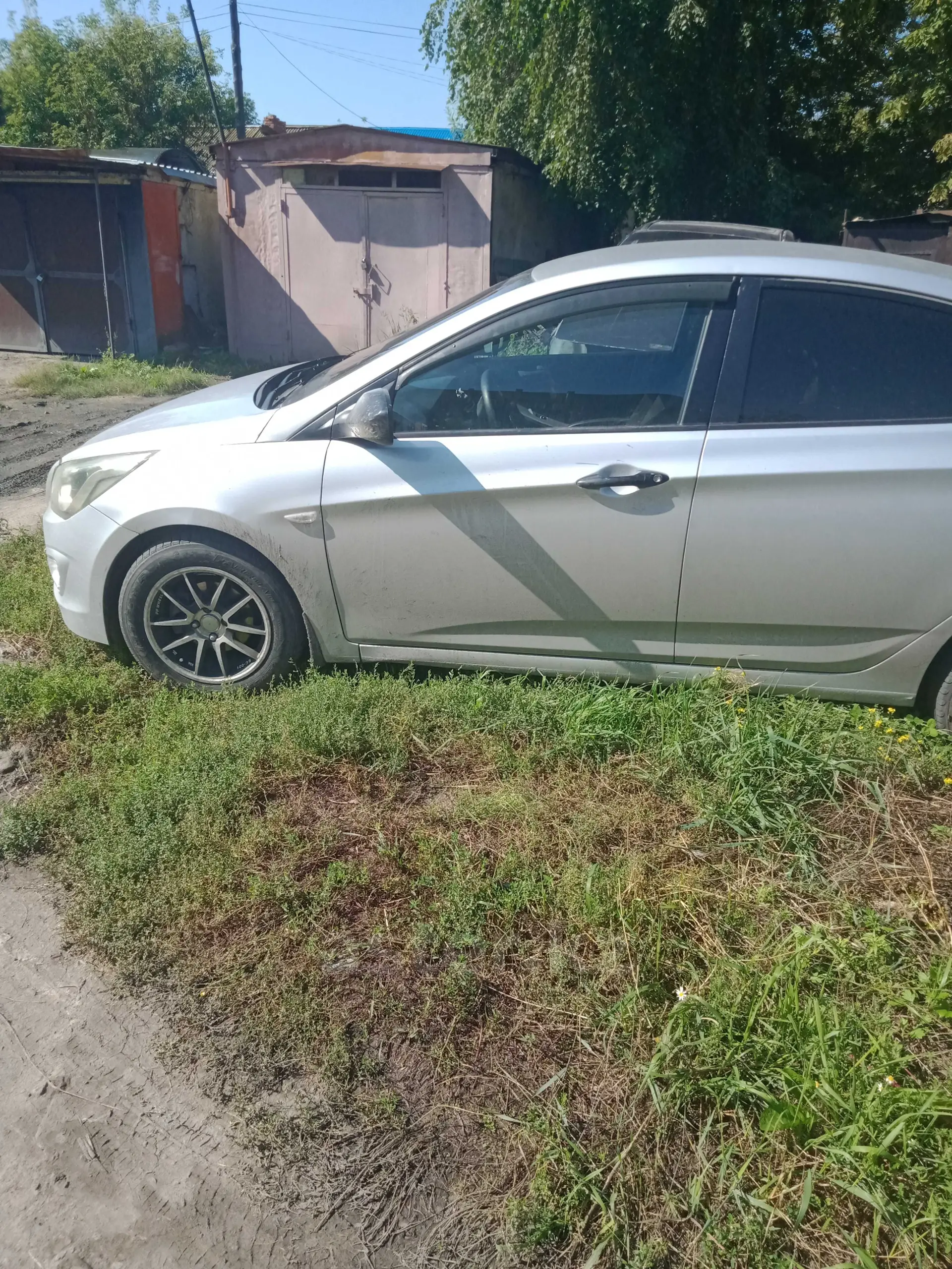 Hyundai Solaris 2015