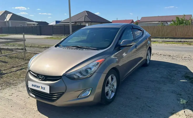 Hyundai Elantra 2013 года за 6 800 000 тг. в Атырау