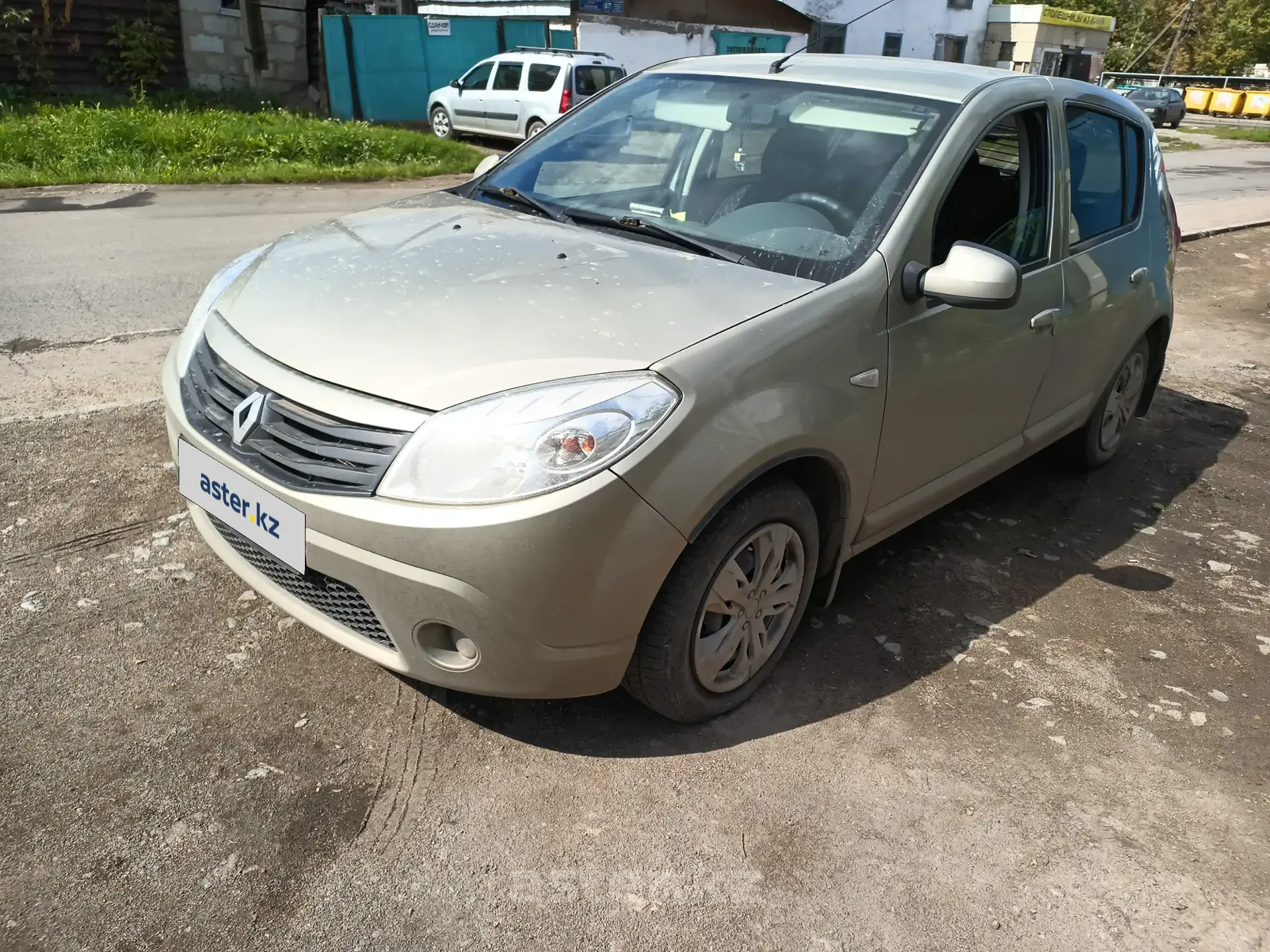 Renault Sandero 2011