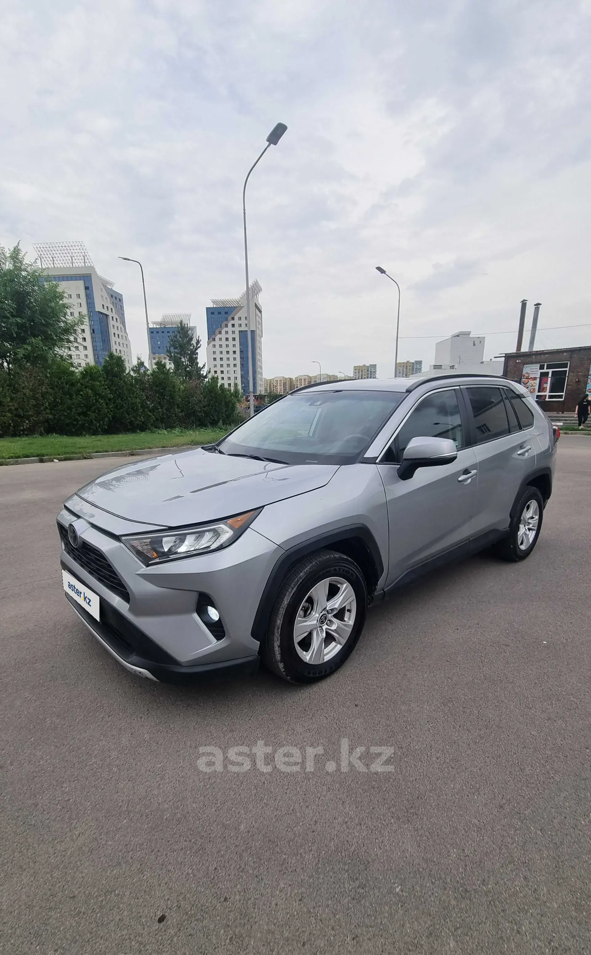 Toyota RAV4 2021