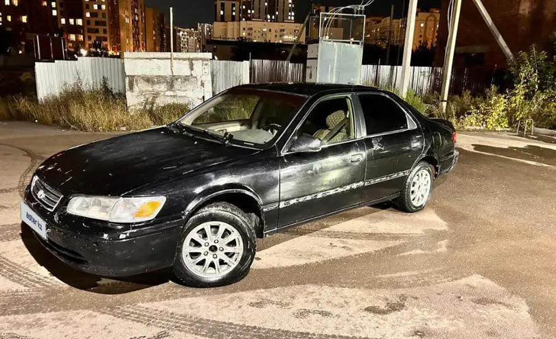 Toyota Camry 2001 года за 2 300 000 тг. в Астана