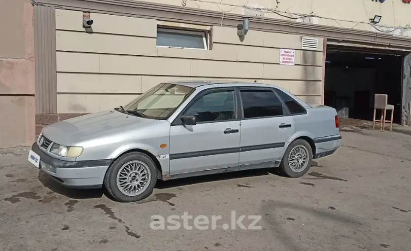 Volkswagen Passat 1996 года за 1 300 000 тг. в Астана