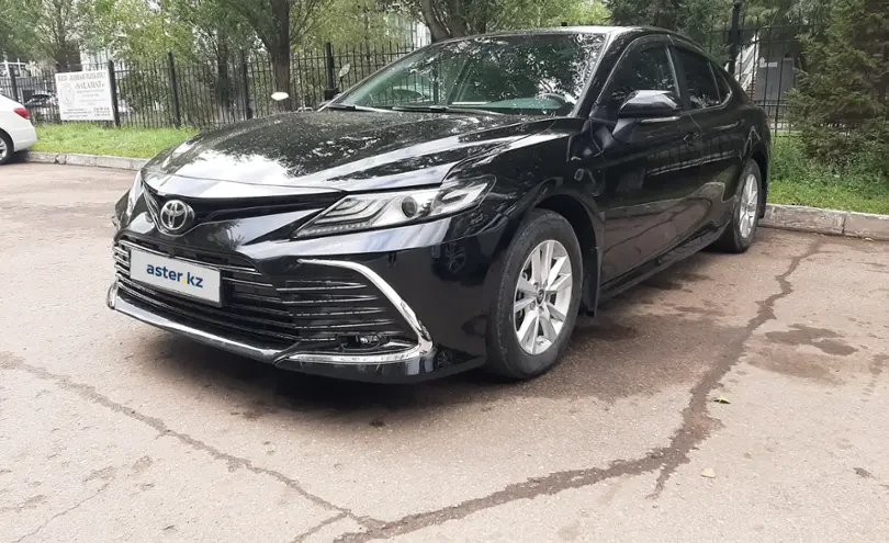 Toyota Camry 2021 года за 15 000 000 тг. в Астана