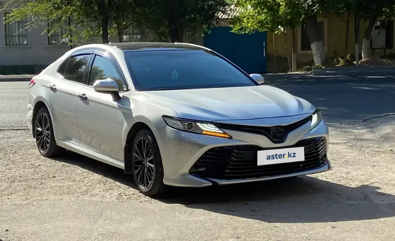 Toyota Camry 2019 года за 13 000 000 тг. в Шымкент