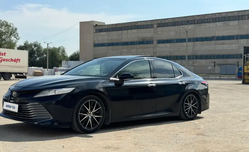 Toyota Camry 2019 года за 14 800 000 тг. в Актюбинская область