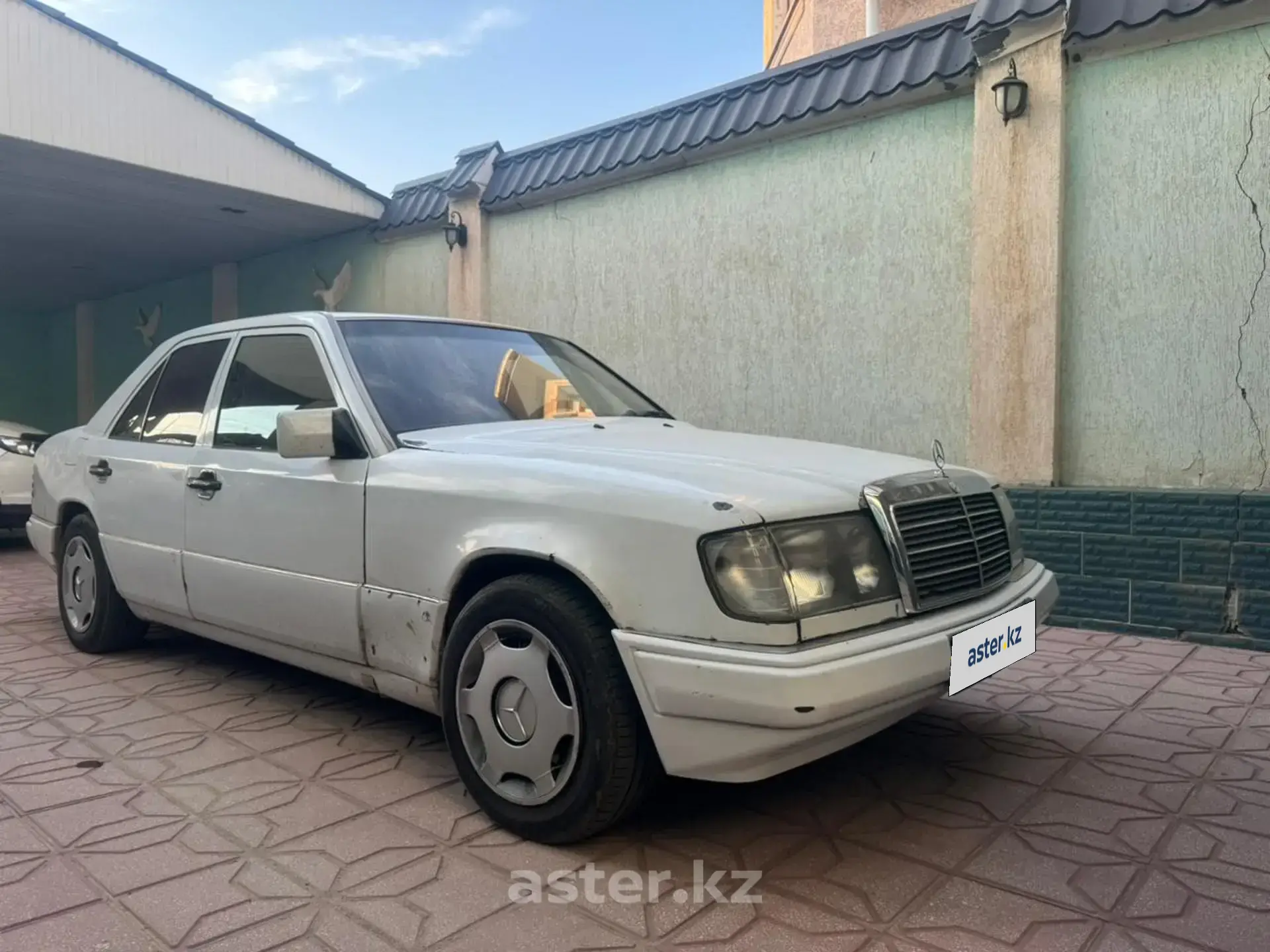 Mercedes-Benz E-Класс 1992