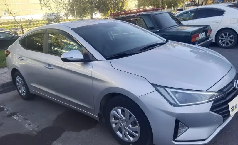 Hyundai Elantra 2019 года за 8 100 000 тг. в Астана