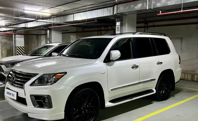 Lexus LX 2011 года за 20 000 000 тг. в Астана