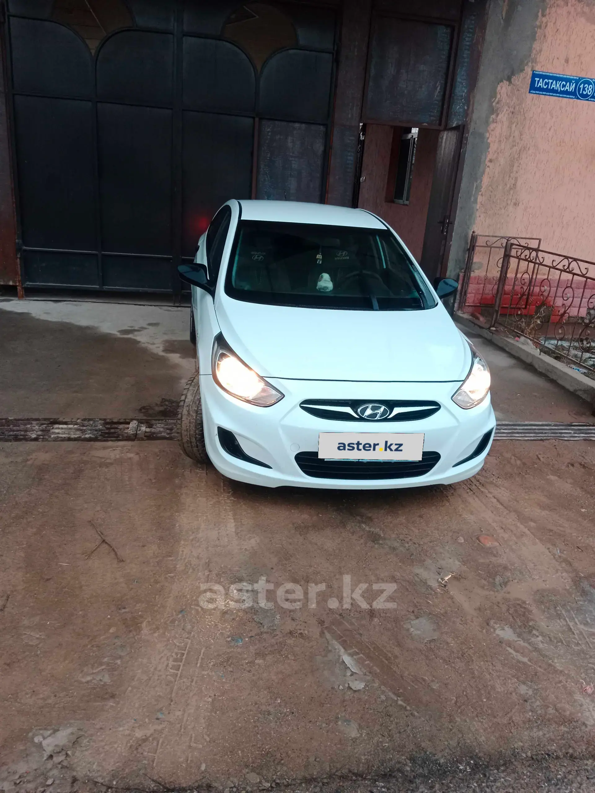 Hyundai Accent 2014