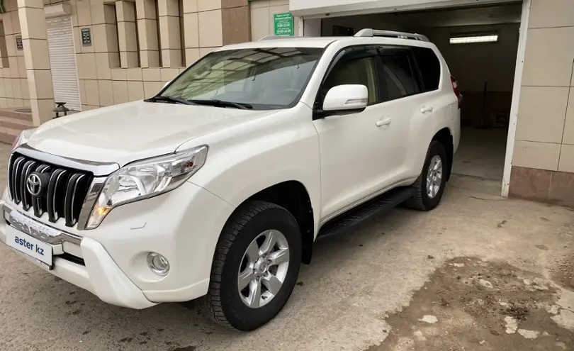 Toyota Land Cruiser Prado 2013 года за 16 000 000 тг. в Атырау