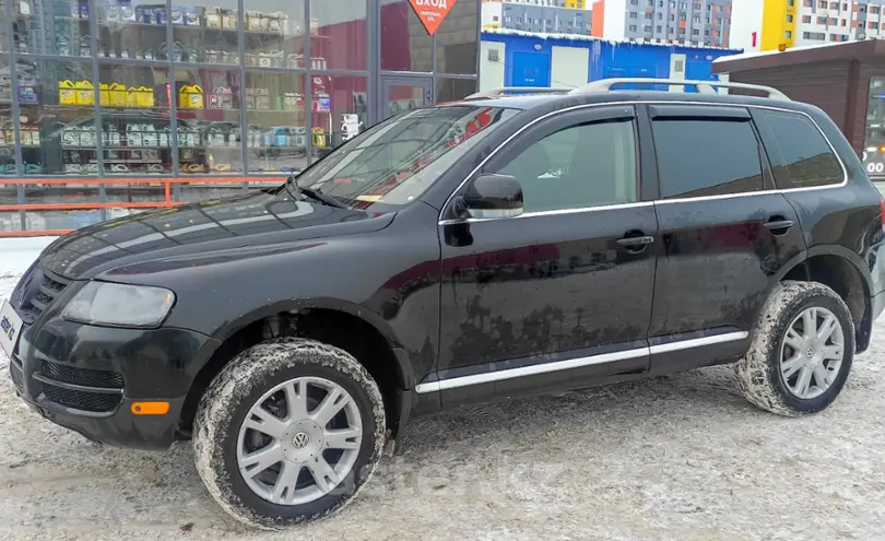 Volkswagen Touareg 2006 года за 4 100 000 тг. в Астана