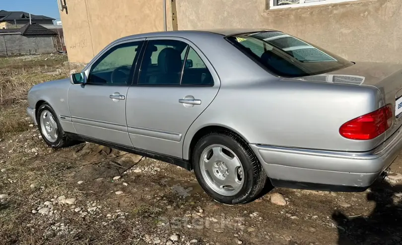 Mercedes-Benz E-Класс 1998 года за 3 700 000 тг. в Шымкент