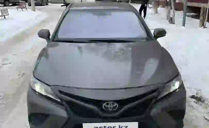 Toyota Camry 2020 года за 12 000 000 тг. в Атырауская область