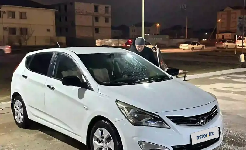 Hyundai Solaris 2015 года за 5 500 000 тг. в Актау