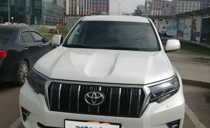 Toyota Land Cruiser Prado 2020 года за 25 000 000 тг. в Астана