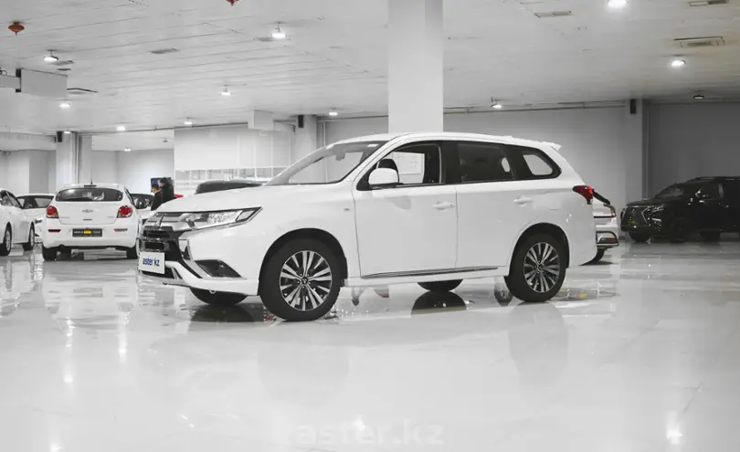 Mitsubishi Outlander 2022 года за 10 990 000 тг. в Алматы