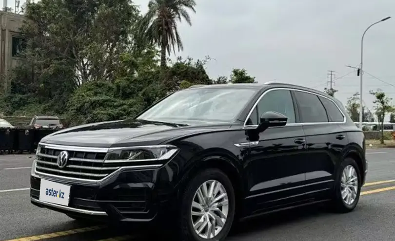 Volkswagen Touareg 2020 года за 20 400 000 тг. в Астана