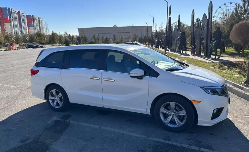 Honda Odyssey 2018 года за 15 000 000 тг. в Шымкент