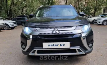 Mitsubishi Outlander 2020 года за 10 000 000 тг. в Алматы фото 2